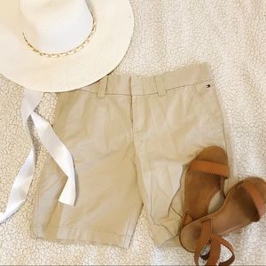 🔥2/$15 Tommy Hilfiger Khaki Chino Shorts